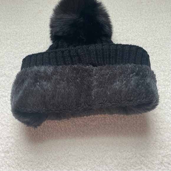 Black Rhinestone UGG Cable Knit Hat - Picture 3 of 3